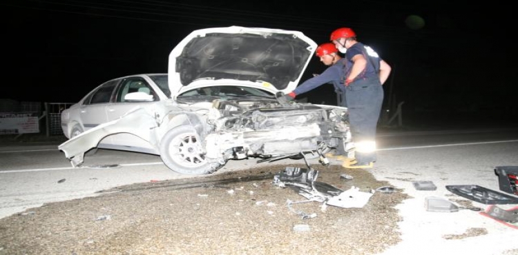 Konya'da hafif ticari araç ile otomobil çarpıştı: 1 yaralı