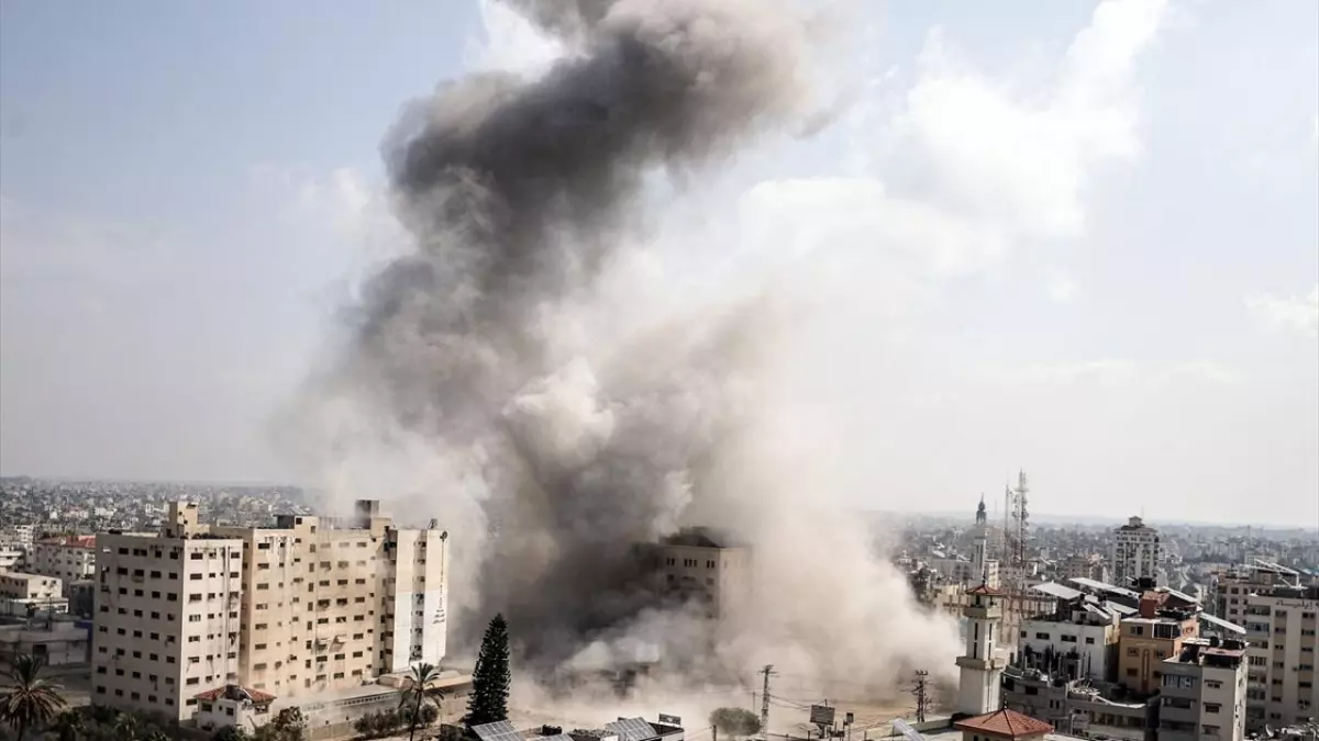 Gazze'de ateşkes sona erdi! İsrail saldırılara yeniden başladı