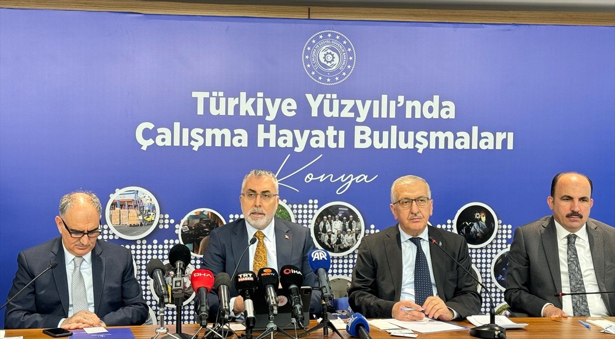 Çalışma ve Sosyal Güvenlik Bakanı Işıkhan'dan "Türkiye Yüzyılı" vurgusu