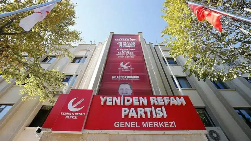 Yeniden Refah Partisi Konya’da Peş Peşe İstifalar!