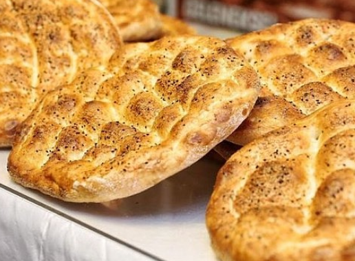 Konyalılar müjde: Ramazan pidesine para vermenize gerek kalmayacak!