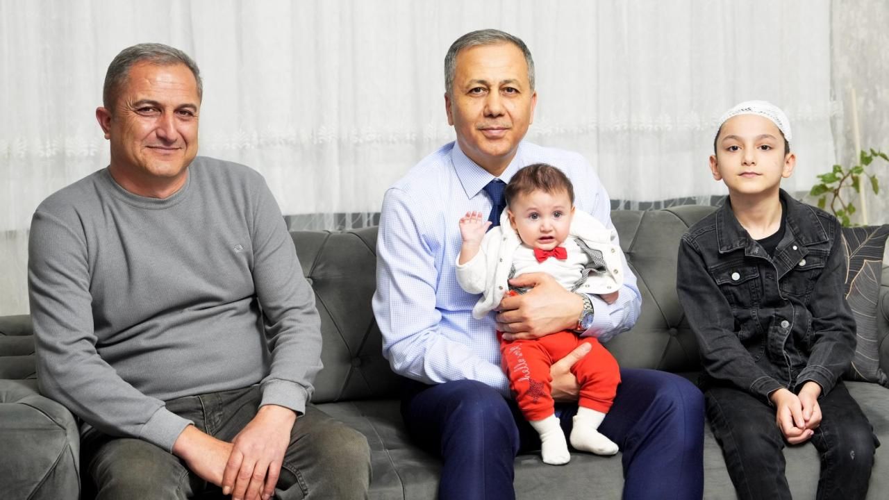 Bakan Yerlikaya, sahipsiz köpeklerin saldırdığı Tunahan Yılmaz'ı ziyaret etti