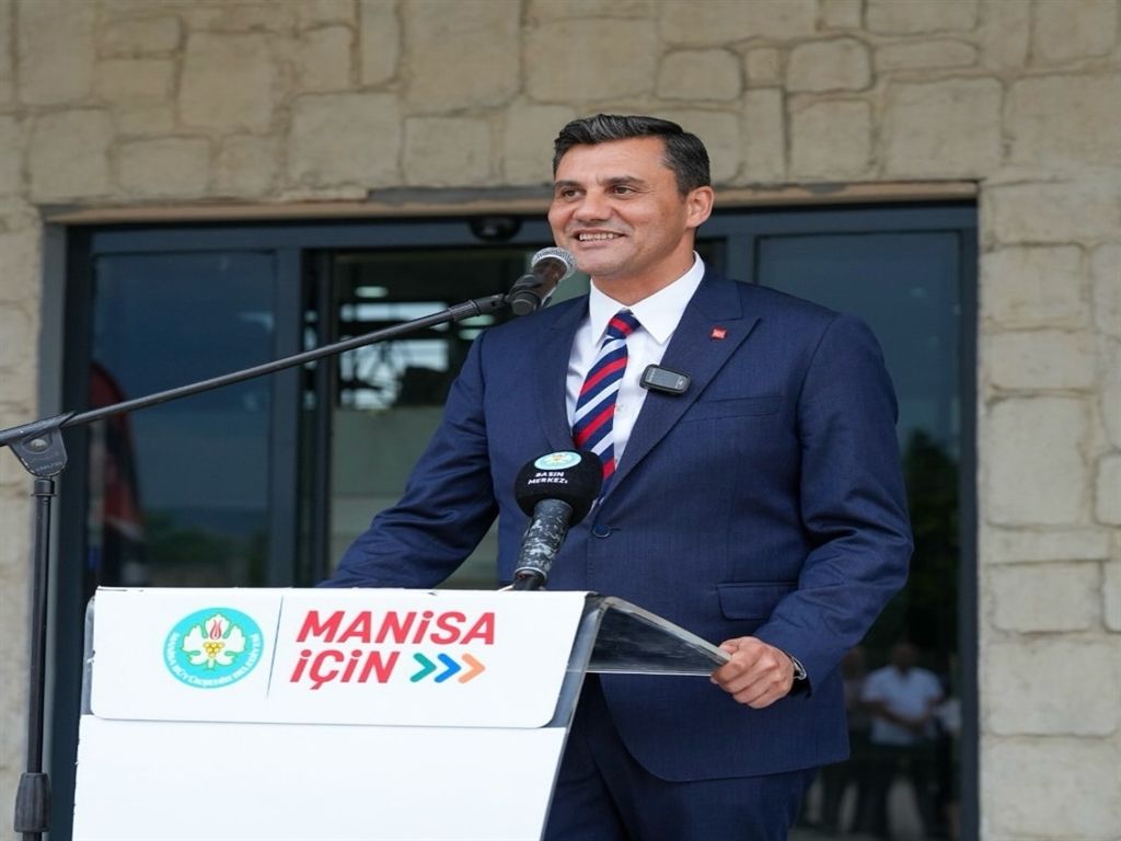 Manisa Büyükşehir Belediye Başkanı Zeyrek'i elektrik çarptı, hastaneye kaldırıldı 