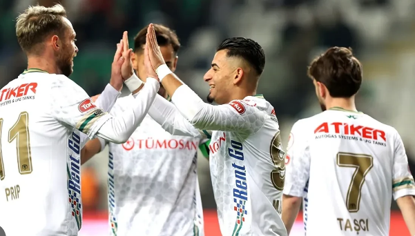 Konyaspor’da beklenen oldu: Yıldız futbolcu ile yollar ayrıldı!