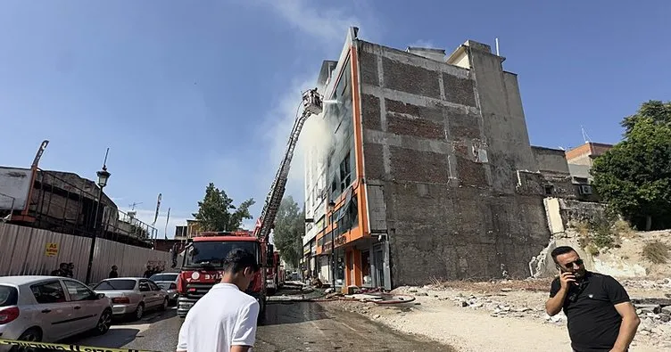 Yangında can pazarı! Mahsur kalan 2 işçi 3’üncü kattan atladı
