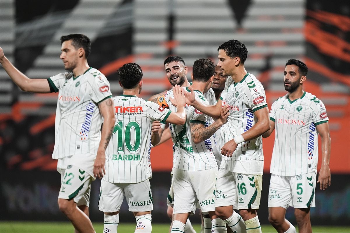 Süper Lig'de 5 gollü maç! Konyaspor, deplasmanda Eyüpspor'u 4-1 mağlup etti