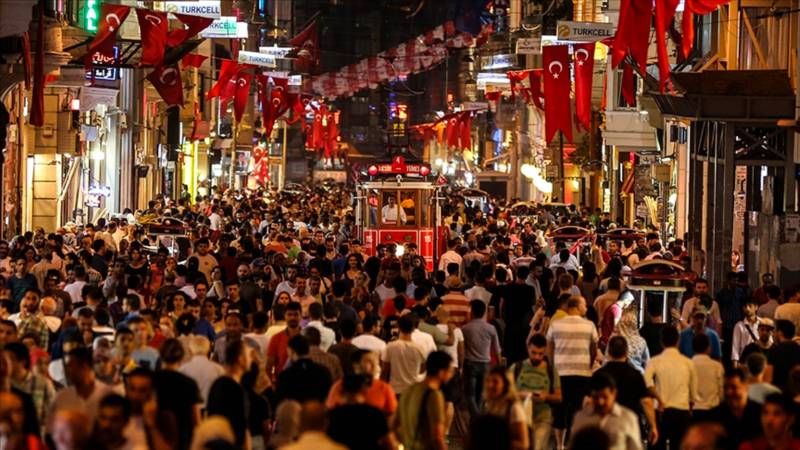 Türkiye nüfusu yaşlanıyor: Çocuk sayısı azalıyor, yaşlı nüfus artıyor