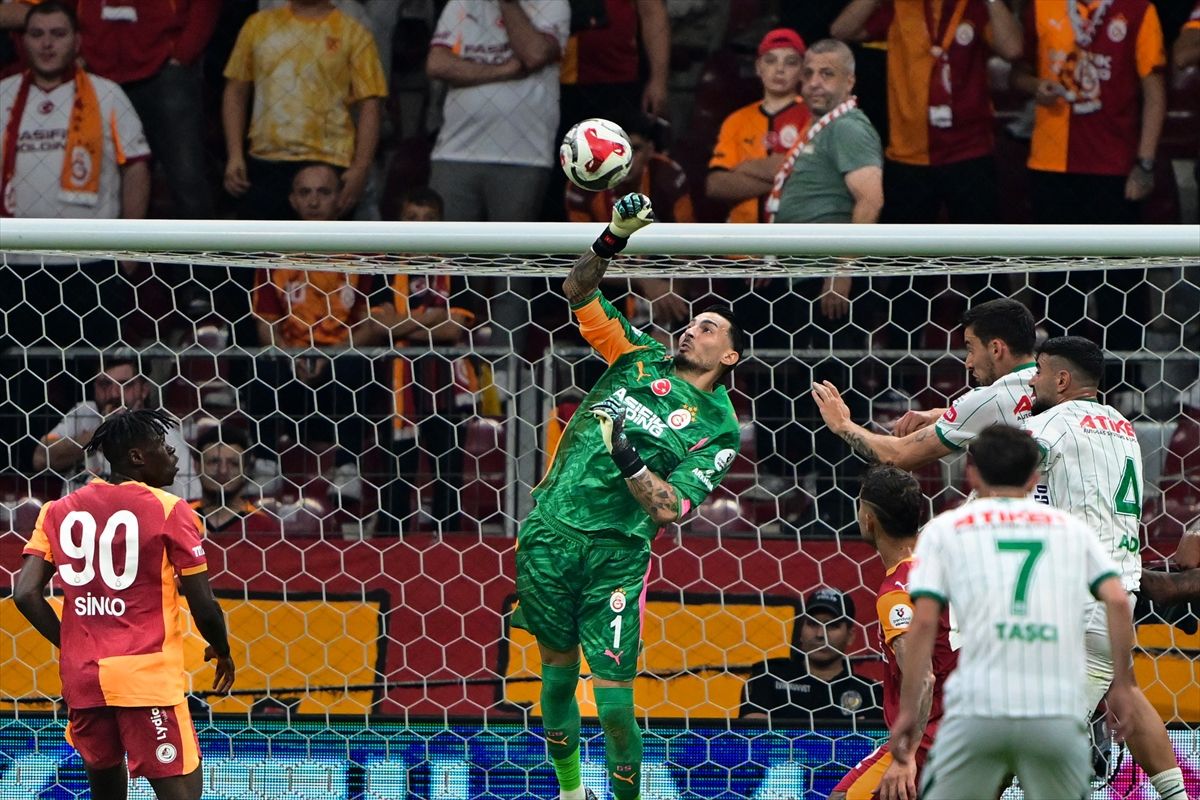 Konyaspor Galatasaray'a 3-1 mağlup oldu