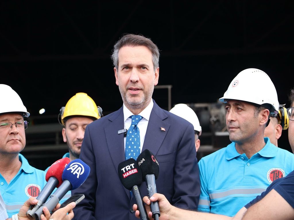Bakan Bayraktar: Soma'da işletmeci iyi bir performans göstermedi oyuncu değişikliğine gideceğiz!