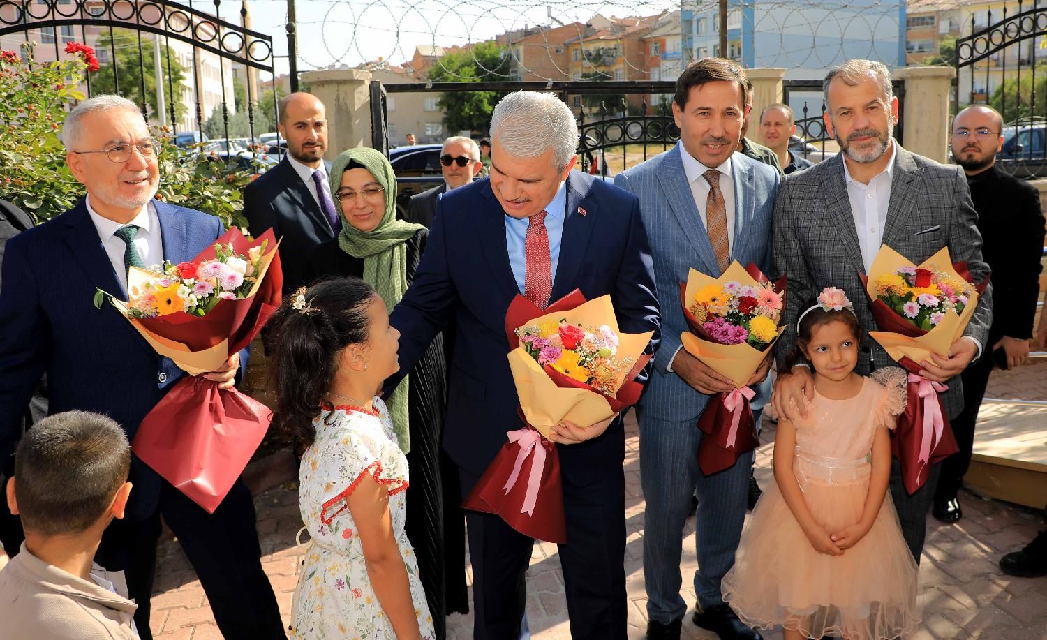 Vali Akın, Kaymakam Ayhan ve Başkan Kılca vatandaşlarla buluştu