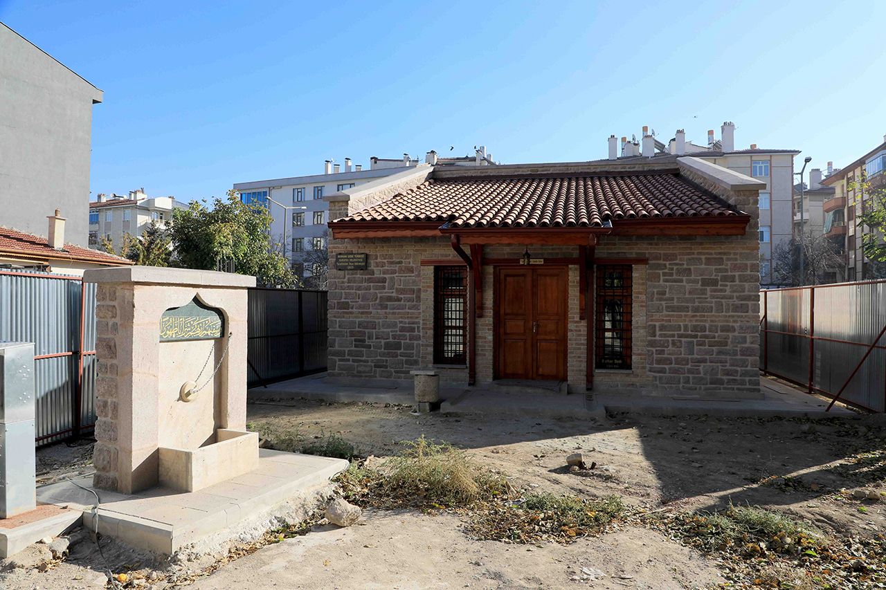 Asırlık Türbe, Özgün Mimarisiyle Koruma Altına Alındı