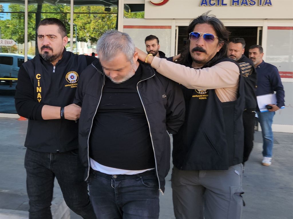 Konya'da galericilerin alacak kavgası: Baba-oğul adliyeye sevk edildi