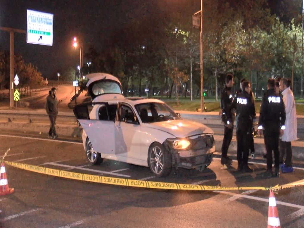 Polisin 'dur' ihtarına uymadı, kaçarken 5 ekip aracına çaptı: 1 yaralı 