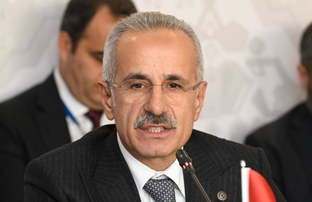 Bakan Uraloğlu, Konya’daki raylı sistemle ilgili dikkat çeken konuşmayı yaptı!