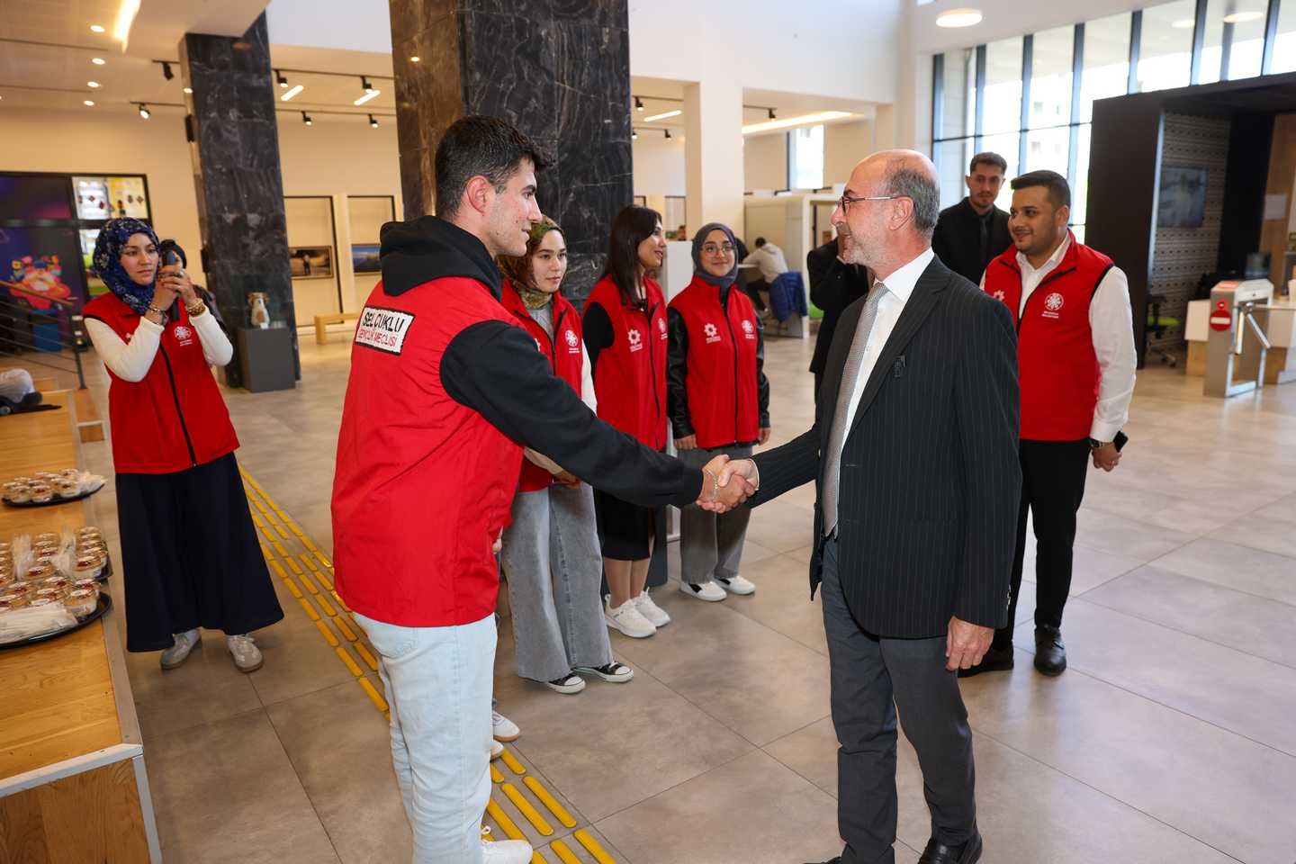 Başkan Pekyatırmacı’dan  Yeni Nesil Şehir Kütüphnesi’ne Ziyaret 