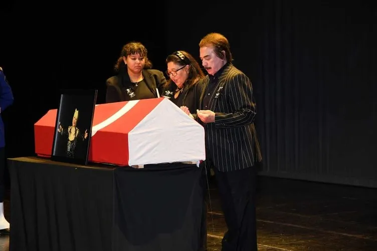 Kızı Saba Abacı, Muazzez Abacı'nın son anlarını anlattı! "Her şey bir anda oldu"