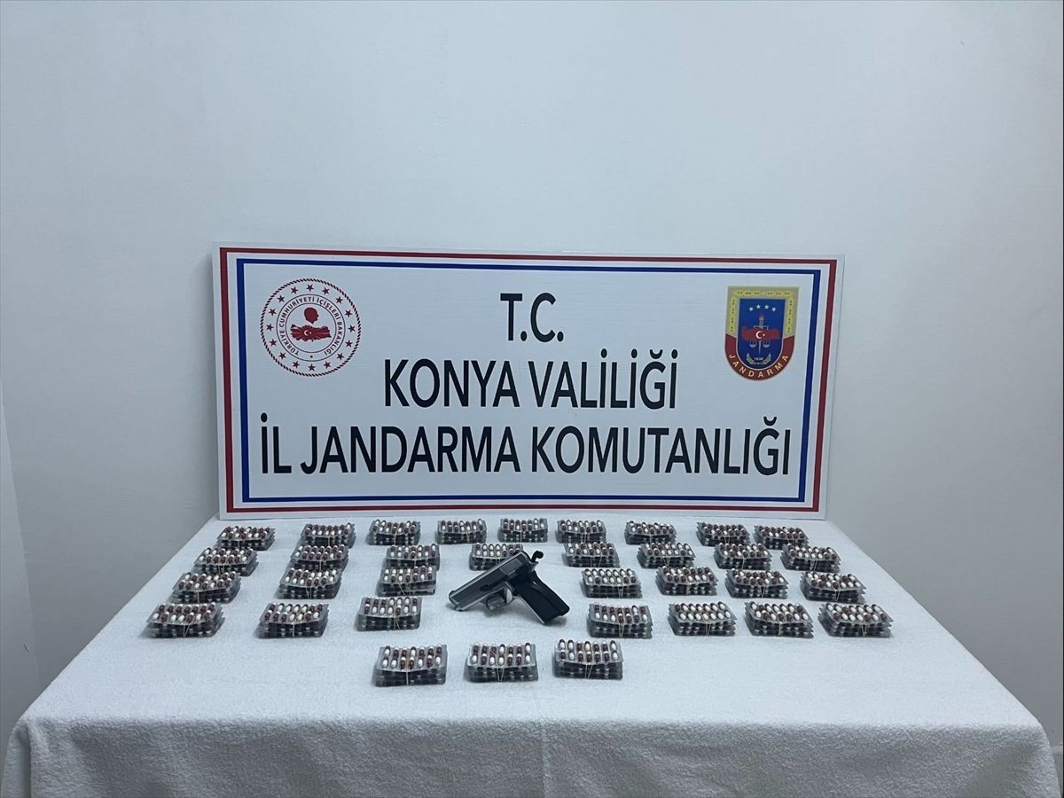 Konya'da uyuşturucu operasyonunda yakalanan 3 zanlı tutuklandı