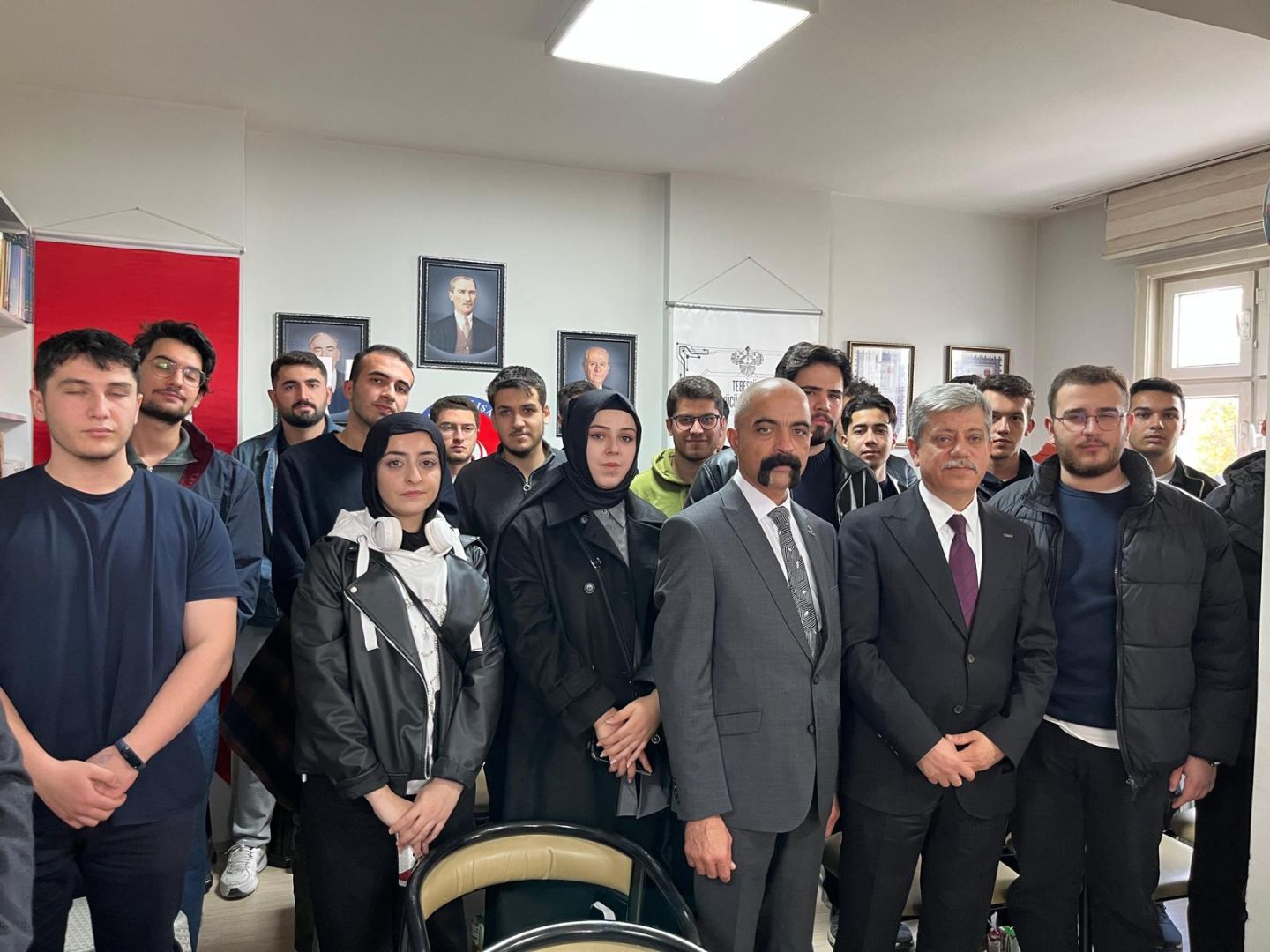 TÜRKAV’ın eğitim bursu 20. yılında gençlere güç veriyor