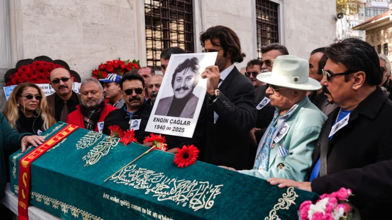 Usta oyuncu Engin Çağlar son yolculuğuna uğurlandı