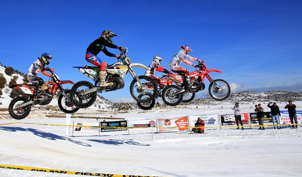 Konya’da birçok kişi bu adrese kaymaya gidiyor!