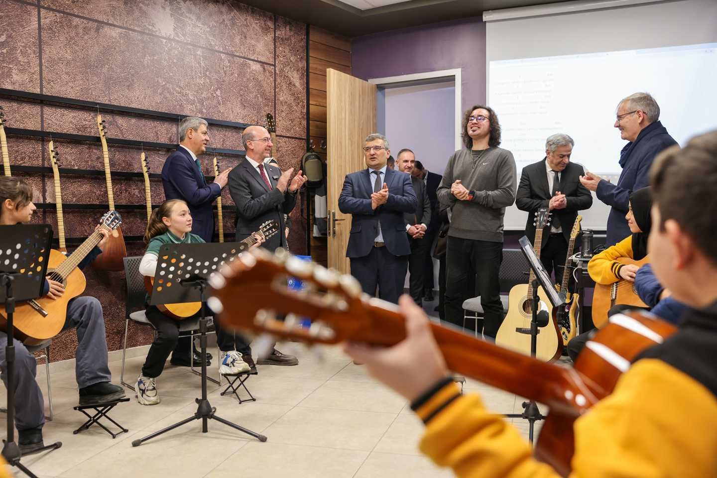 Selçuklu’nun Türkiye’ye öncü eğitim yatırımları yerinde incelendi