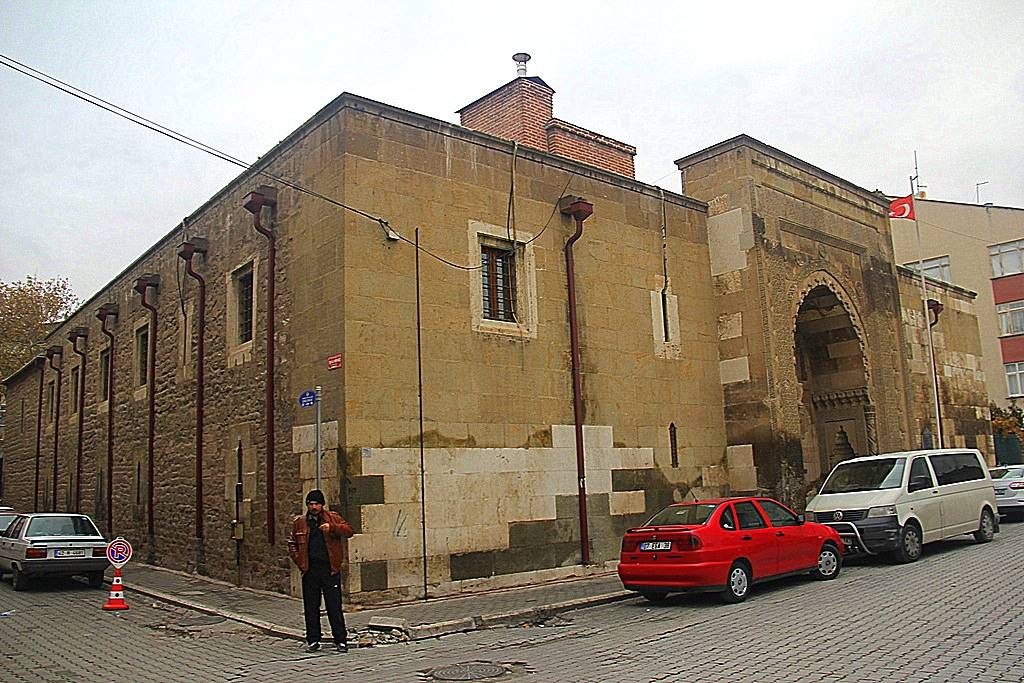 Konya’da 800 yıllık sır: Bu medresenin duvarları konuşuyor!