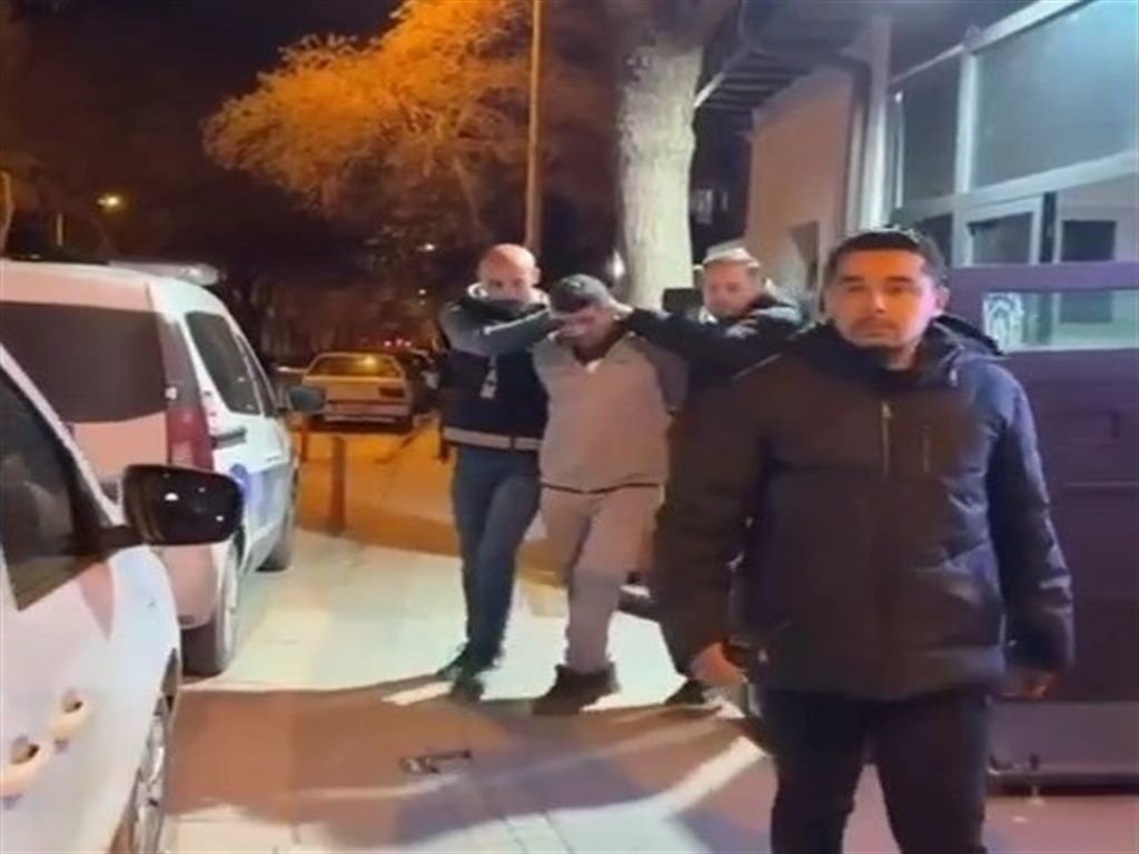 Konya'da Çatıdaki güneş enerjisi panellerini çalan 2 kişi yakalandı
