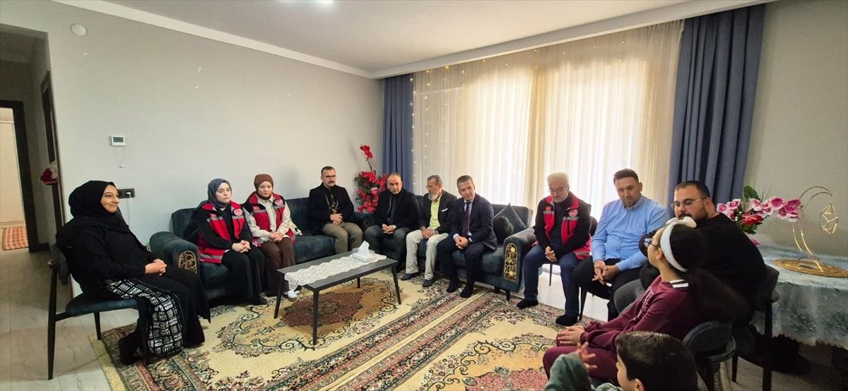 Konya’da huzurevi sakinleri yardımlarını Gazzeli aileye bağışladı