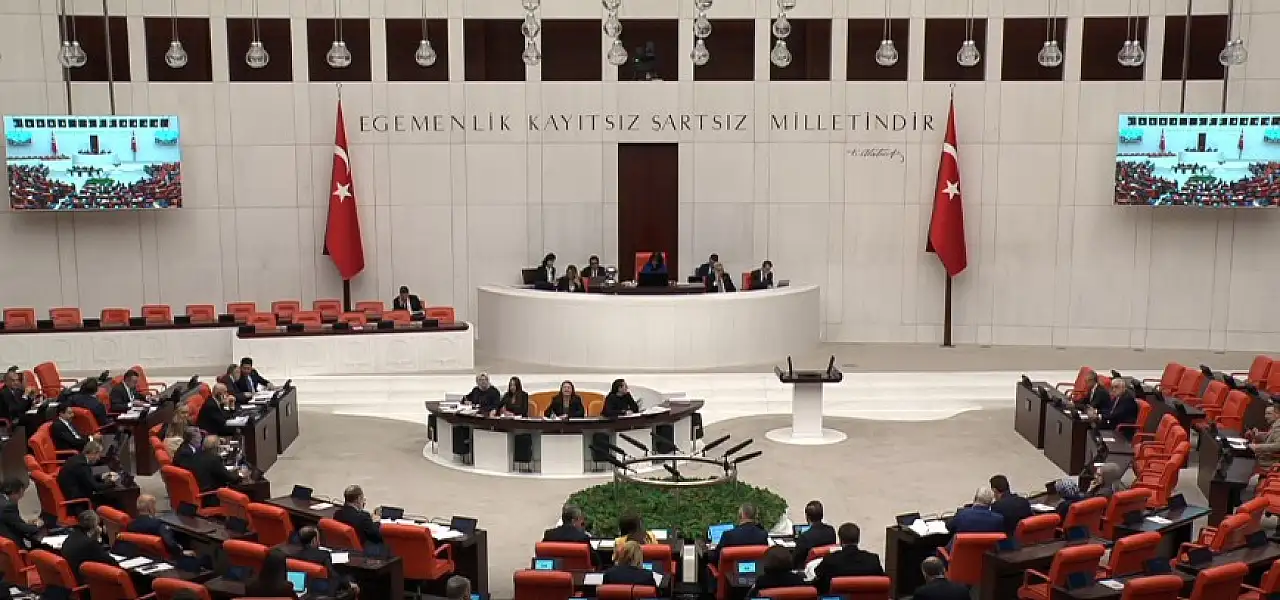 Konyaspor maçındaki VAR tartışması Meclis'te: “Futbol değil tiyatro!”