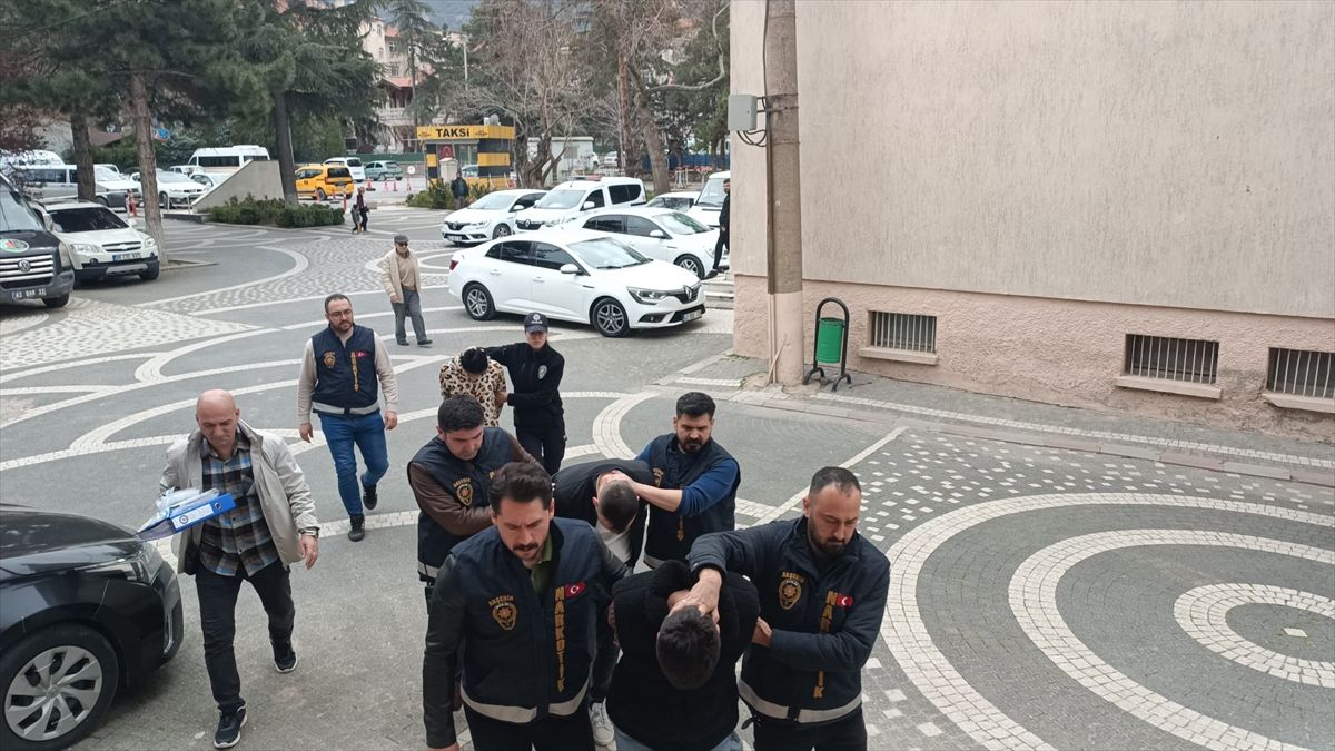 Akşehir’de uyuşturucu operasyonunda 3 kişi tutuklandı