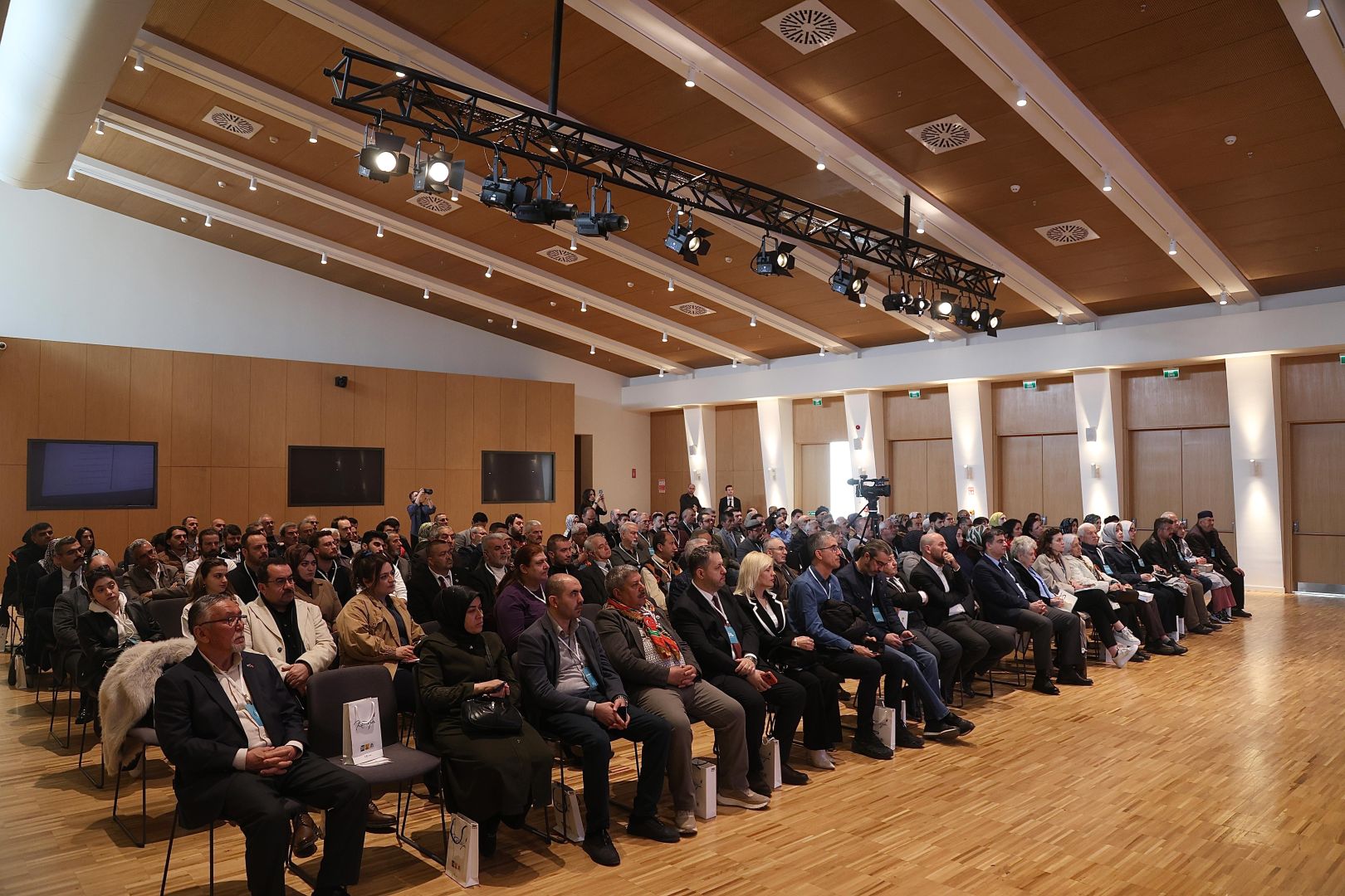 Konya Büyükşehir’den STK’lara Proje Hazırlama ve Hibe Eğitimi