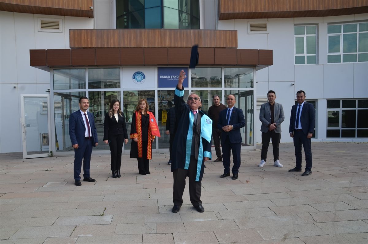 Konya'da 74 yaşındaki huzurevi sakininin avukatlık hayali bir günlüğüne de olsa gerçeğe dönüştü