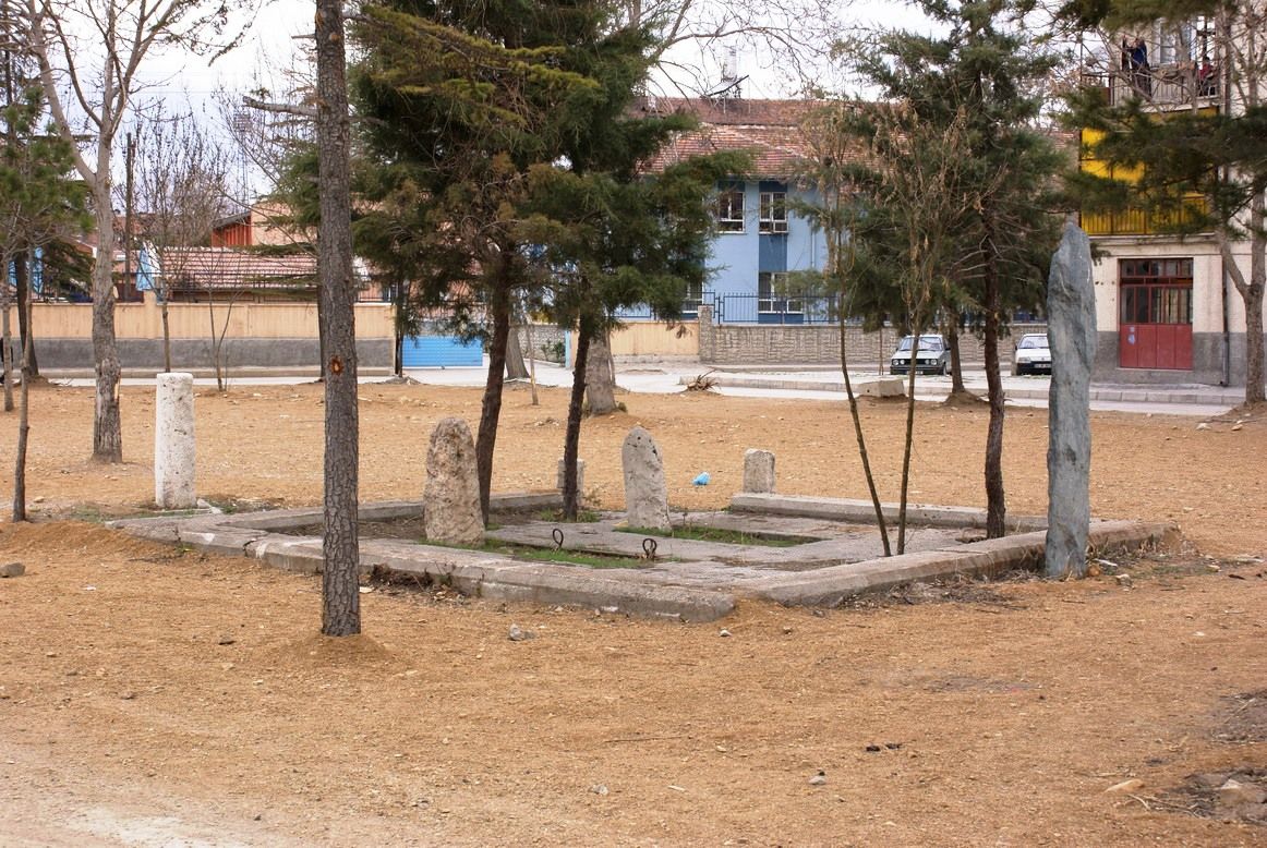 Konya’da merak uyandıran yer: Kaybolan türbe ve pehlivan hikayesi