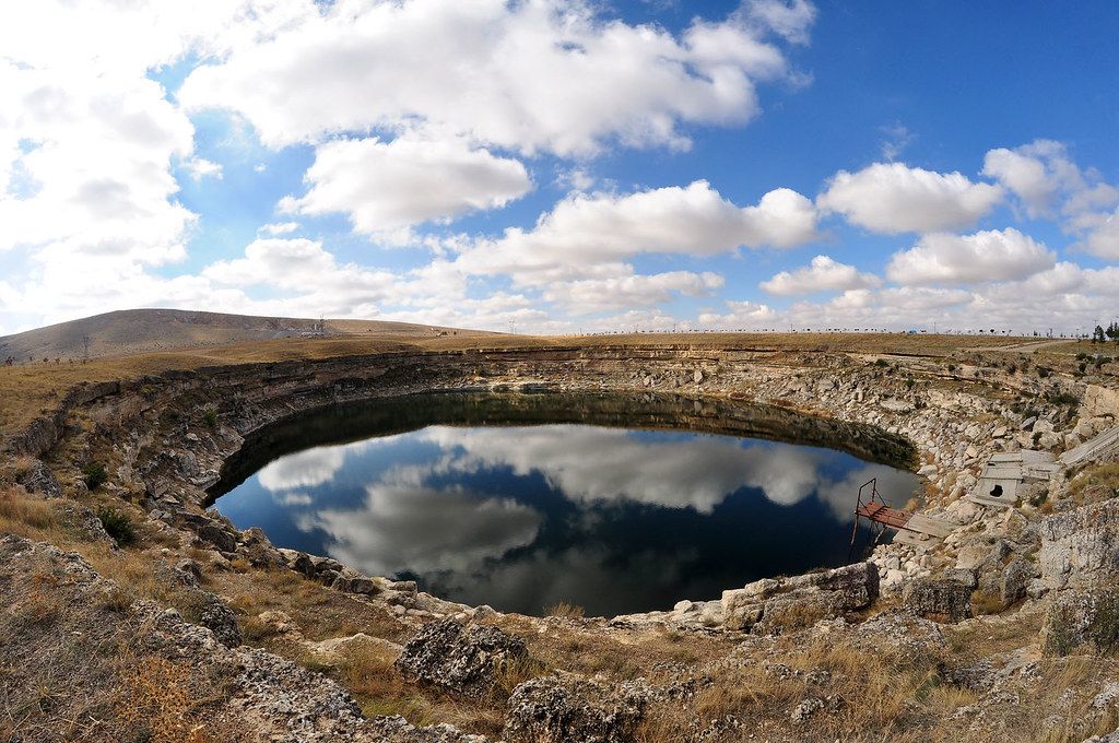 Konya’nın gizemli çukuru: Göktaşı mı düştü?