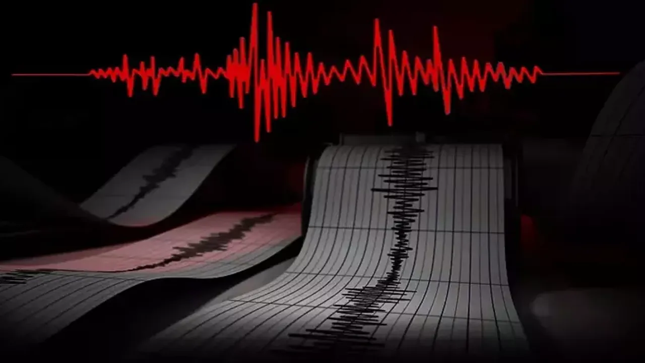  Van Tuşba'da 5,2 büyüklüğünde deprem!