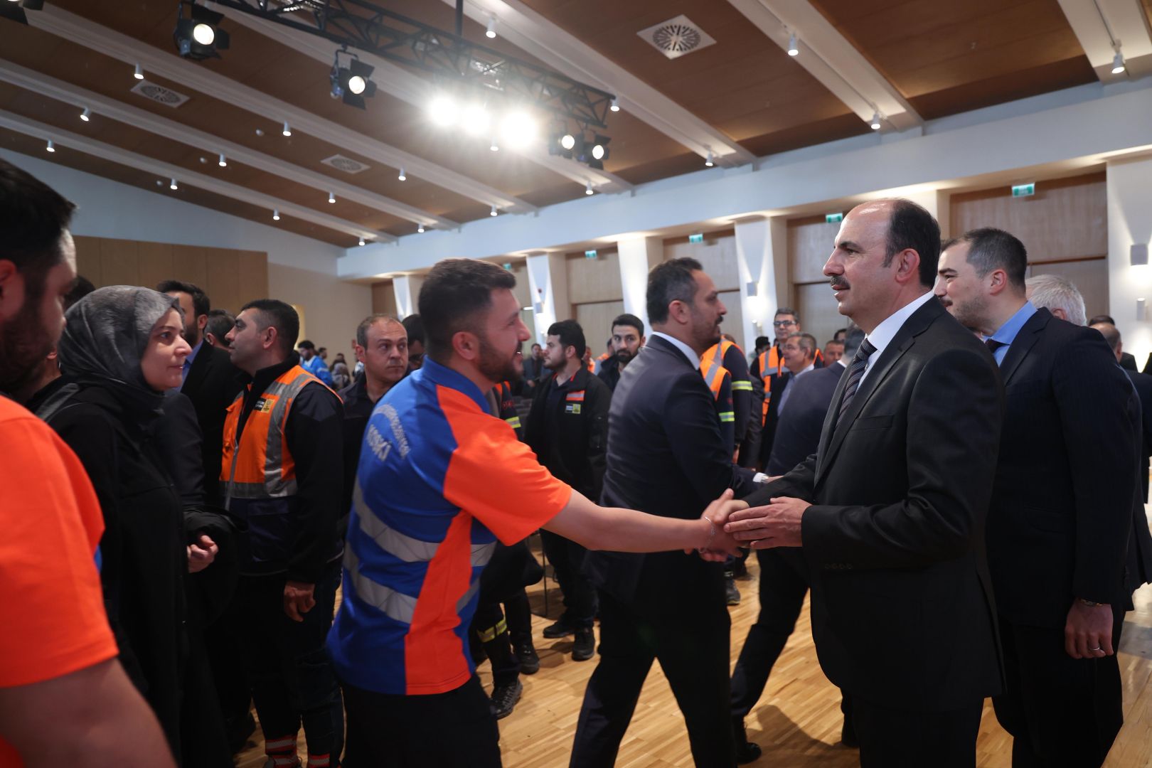 Başkan Altay, Büyükşehir ve KOSKİ personeliyle bayramlaştı