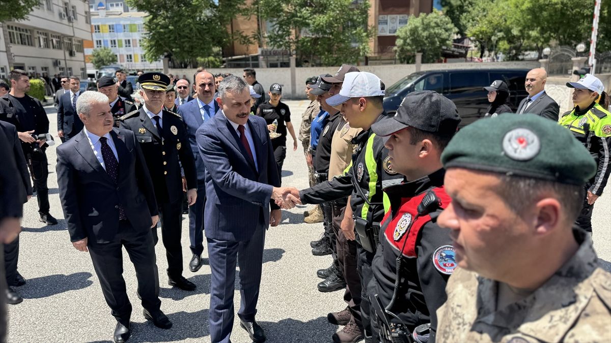 İçişleri Bakanı Çiftçi, Konya'da emniyet ve jandarma personeliyle bayramlaştı