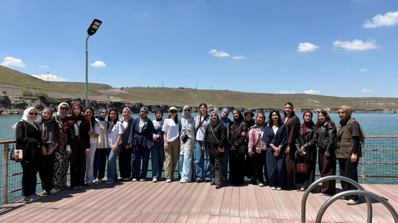 LİMA’nın coğrafya gezileri ve kariyer eğitimleriyle gençler donanımlı yetişiyor