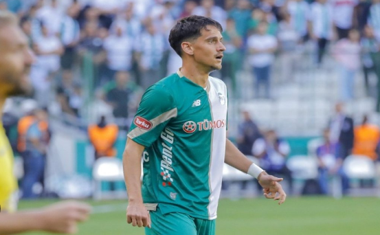 Konyaspor'un yıldızı adaya veda ediyor!