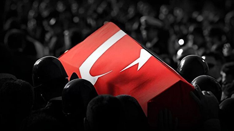 Ticari araç, askeri araca çarptı: Şehidimiz var!