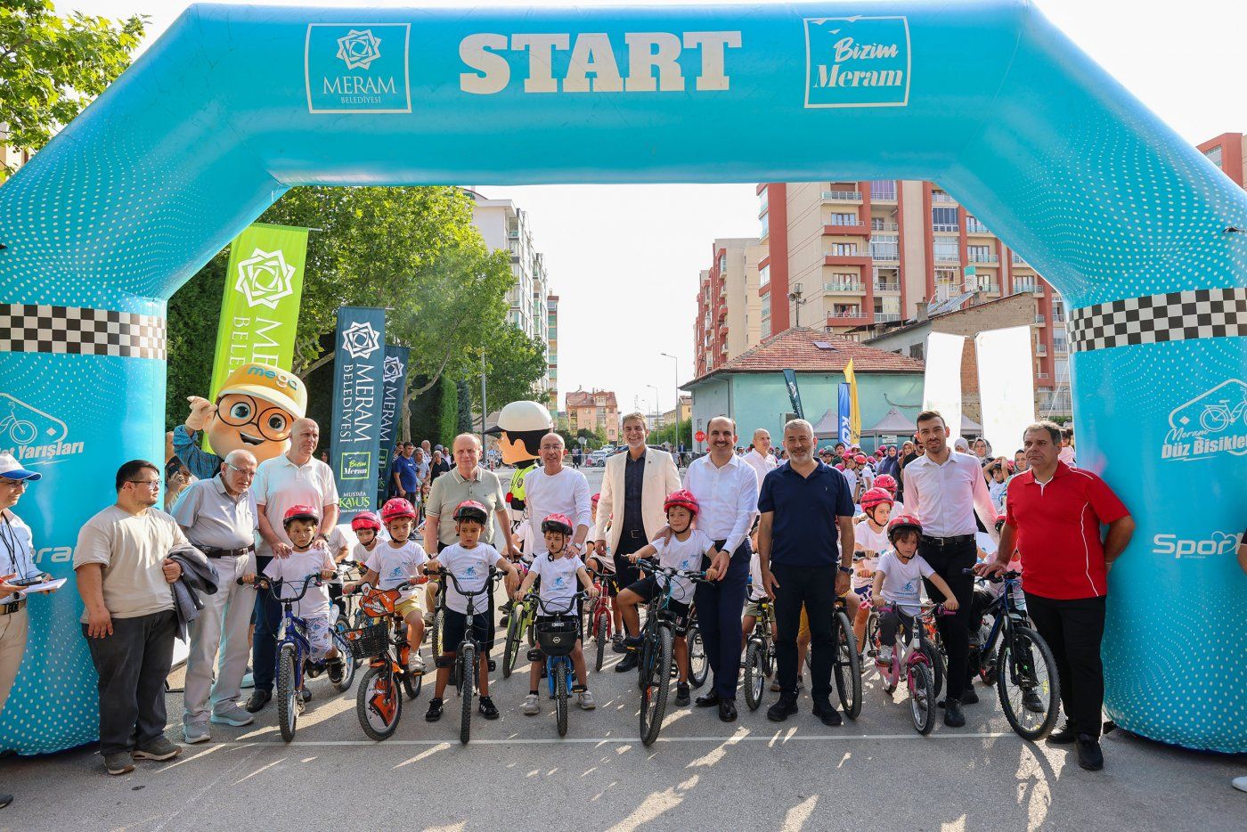 Konya'da pedallar mahalle kültürünü yaşatmak için döndü