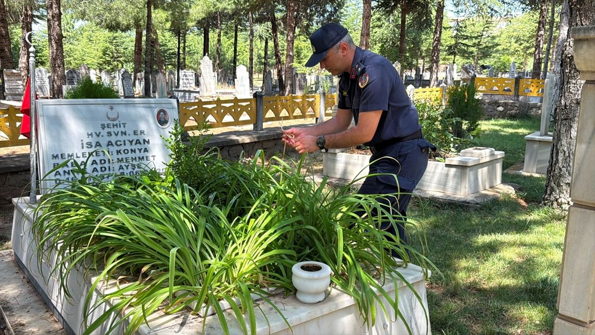 Seydişehir'de şehit mezarlarına bakım yapıldı