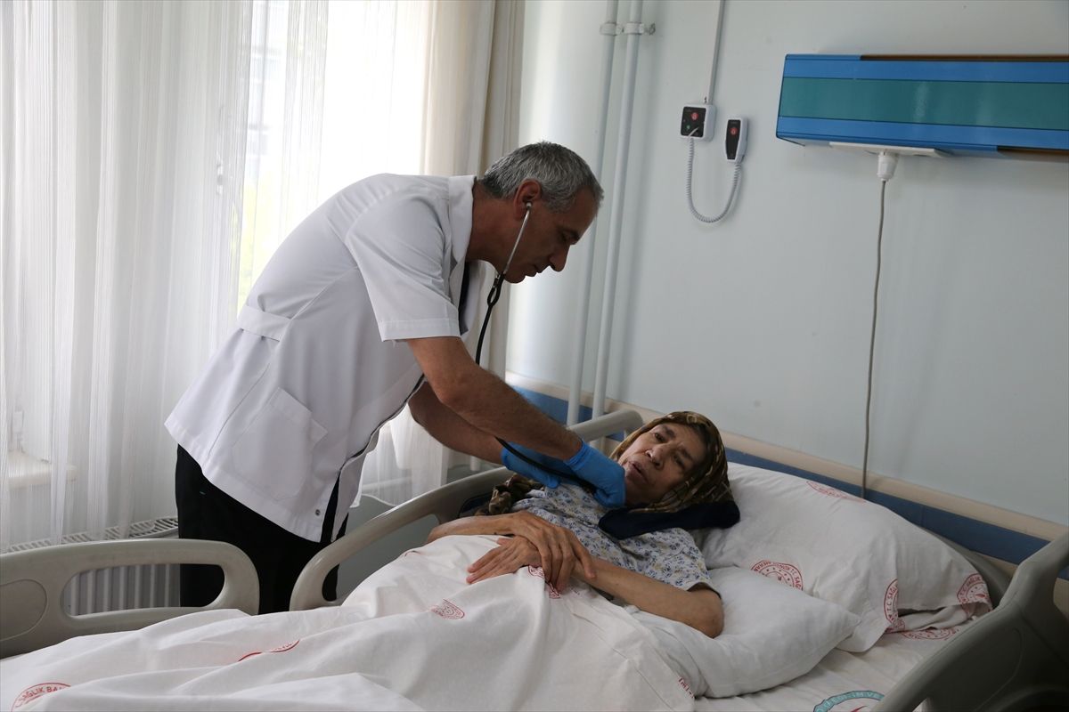 Yer Konya... Tam 500 Gün Hastanede Kaldı... Çıkarken Yaşananlar Duygulandırdı