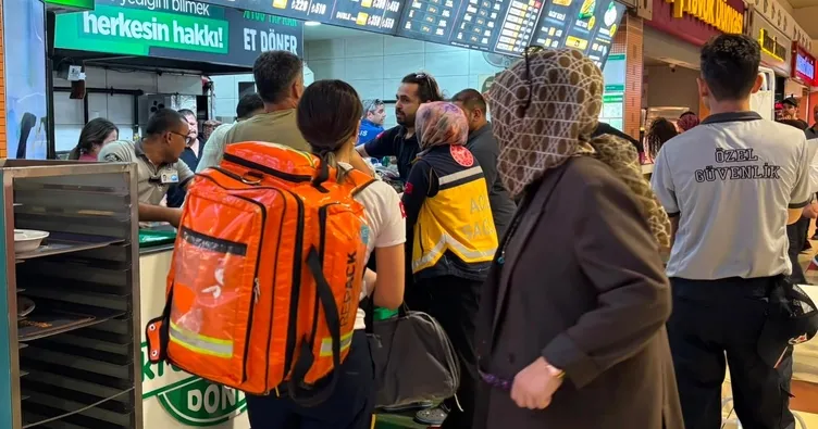 Konya'da AVM’de dehşet! Ağabey-kardeş restoran sorumlusunu bıçakladı