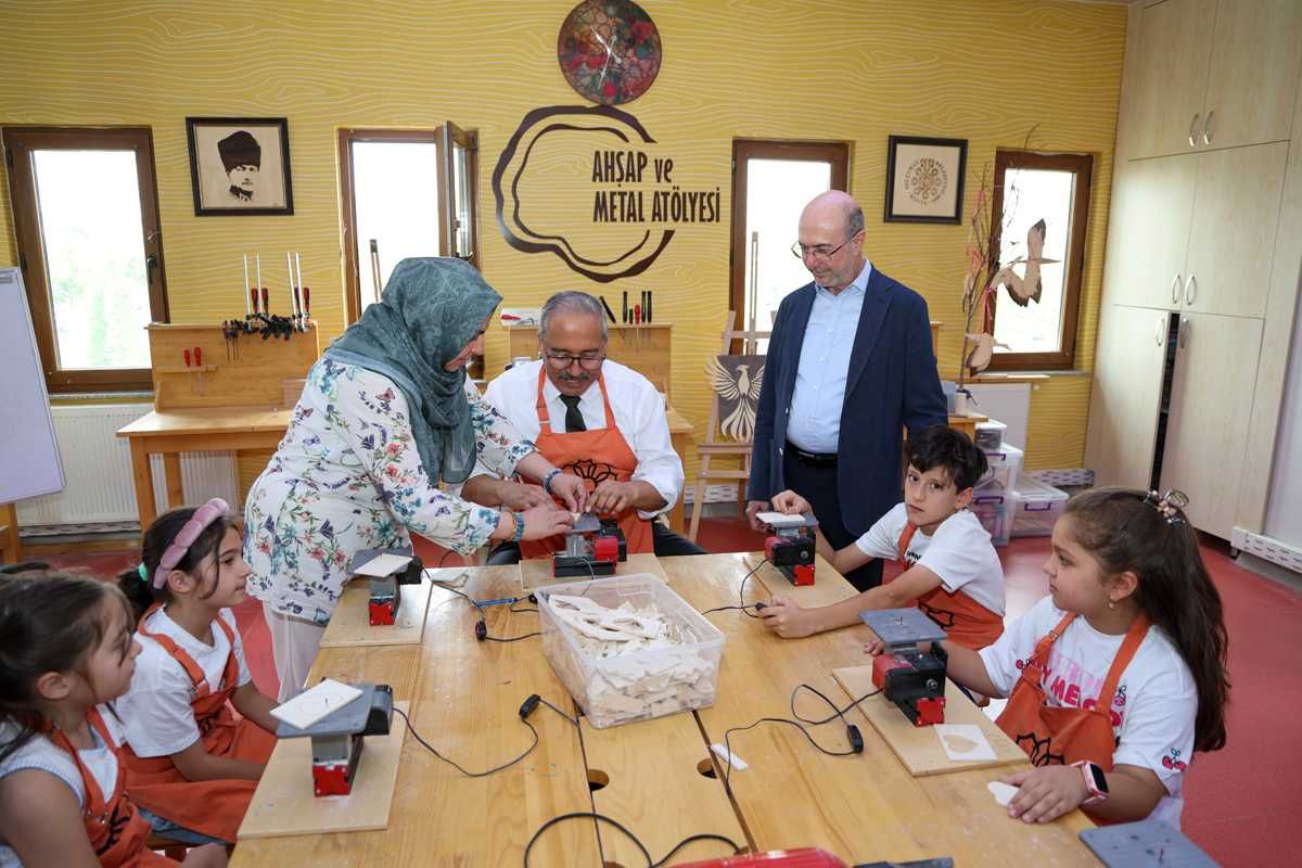 Başkan Pekyatırmacı ve Kaymakam Candan Okul Dışı Öğrenme Ortamlarını Gezdi