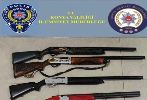 Konya’da polisten ruhsatsız tüfek operasyonu: Cephanelik çıktı!