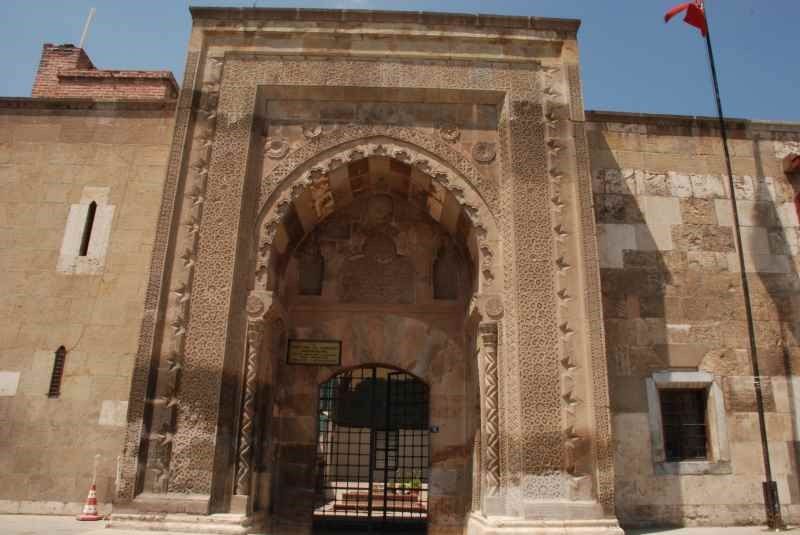 Sırçalı Medrese
